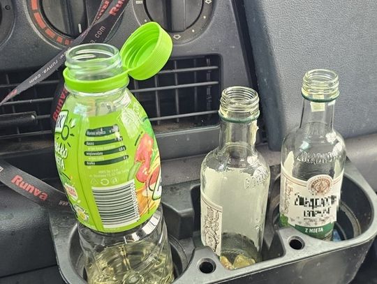 13-latek za kierownicą volkswagena, obok pijany ojciec. Chłopiec wiózł go do sklepu po alkohol