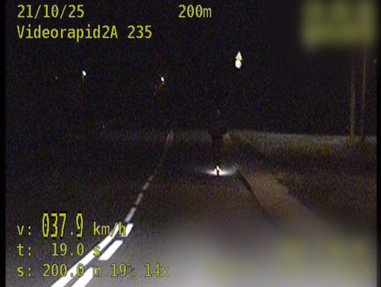 13-letni chłopiec jechał hulajnogą elektryczną prawie 40 na godzinę