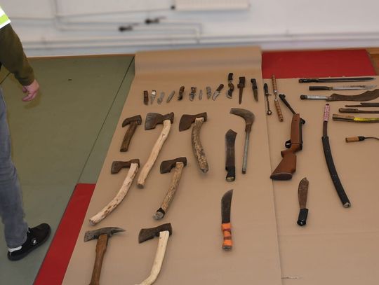14-latek publikował w sieci nagrania z arsenałem. Decyzją sądu trafi do ośrodka wychowawczego
