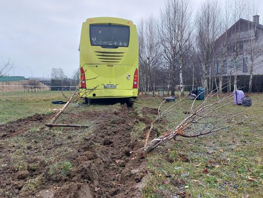 14 rannych po wypadku autokaru w Rzeszowie. Kierowca z Białorusi przejechał przez rondo na wprost 14 rannych po wypadku autokaru w Rzeszowie. Kierowca z Białorusi przejechał przez rondo na wprost