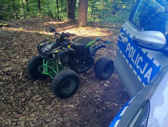 15-latek na quadzie uciekał policjantom. Zatrzymała go dopiero awaria. Mandat dla matki i wniosek do sądu