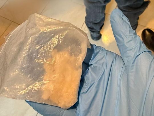 15-latek spał z mefedronem. Policjanci się dowiedzieli. Teraz grozi mu nawet poprawczak 15-latek spał z mefedronem. Policjanci się dowiedzieli. Teraz grozi mu nawet poprawczak