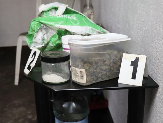 15-latek trzymał narkotyki w garażu rodziców. Wpadł, bo doszło tam do pożaru