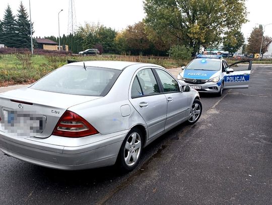 16-latek jeździł po mieście mercedesem bez badań i OC. Będzie tłumaczył się w sądzie