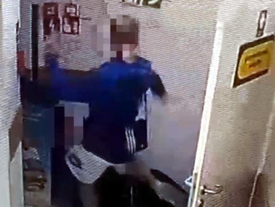 16-latek skatował ochroniarza w sklepie. Mężczyzna doznał złamania kości czaszki i twarzoczaszki
