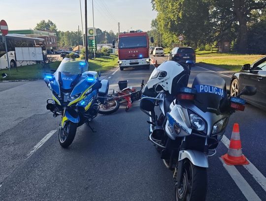 16-latek zatrzymany po kolizji z motocyklem policji. Uciekał na niezarejestrowanym crossie.