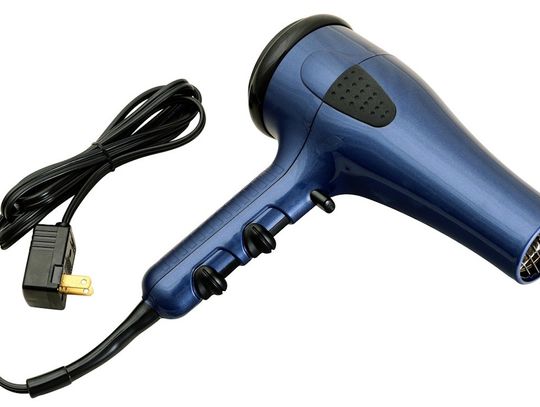 17-latek chciał kupić telefon w okazyjnej cenie. Przelał 1200 złotych, w paczce dostał suszarkę