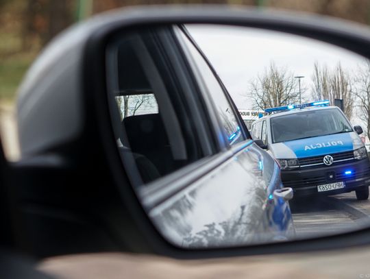 17-latek jechał autem mimo sądowego zakazu. Dostał 8 miesięcy prac społecznych i wysoką grzywnę