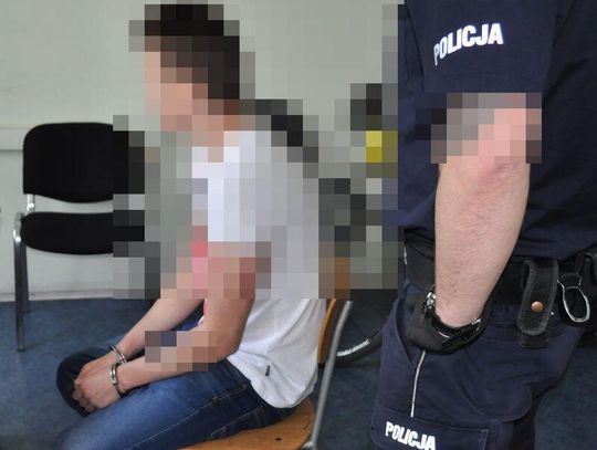 17-latek napadł na 14-latka i zabrał mu e-papierosa wartego 200 zł. Został odzyskany przez policję