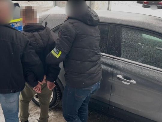 17-latek napadał na młodszych chłopców i przemocą wymuszał pieniądze. Po zatrzymaniu trafił za kraty