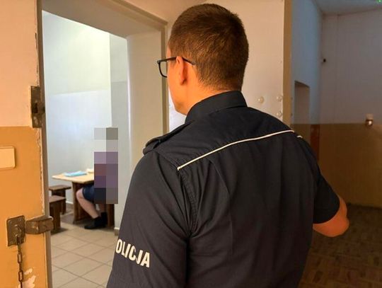 17-latek ugodzony nożem podczas awantury. Policjanci zatrzymali 25-letniego sprawcę napaści