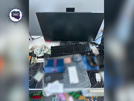17-letni haker wpadł w ręce cyberpolicji. Za pomocą gier online wyłudził prawie 90 tysięcy złotych