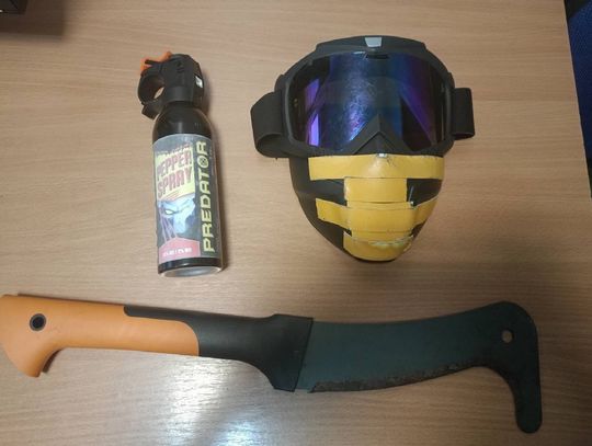 17-letni Ukrainiec zatrzymany z maczetą, gazem i maską. Dołączył do ekipy krakowskich kiboli