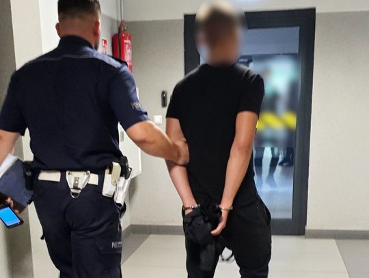 18-latek uciekał motorowerem przed policjantami. Godzinę wcześniej oblał egzamin na prawo jazdy