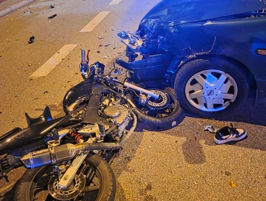 18-latek w Nissanie wyjechał 18-latkowi na Hondzie CBR z 16-letnią pasażerką. Dziewczynę zabrał śmigłowiec