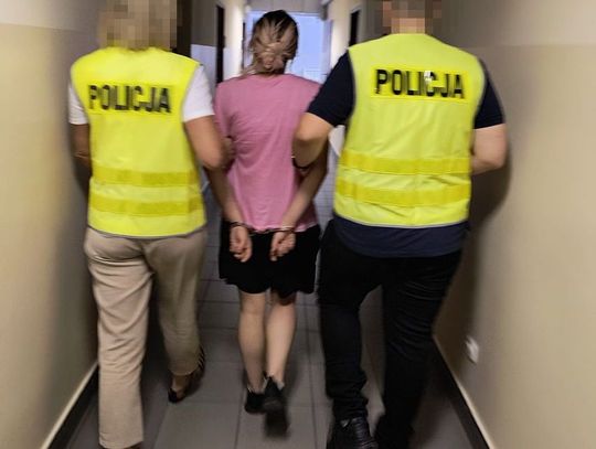 18-latka zatrzymana za posiadanie narkotyków. Mefedron i marihuanę ukrywała w kosmetyczce