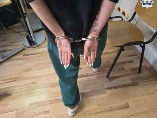 18-latka zwabiła kolegę do lasu. Liczył na prezent, a został pobity i poniżony