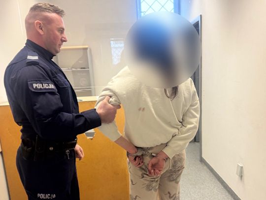 19 i 20-latka sprawczyniami brutalnego rozboju w sklepie. Jedna z nich wcześniej tam pracowała 19 i 20-latka sprawczyniami brutalnego rozboju w sklepie. Jedna z nich wcześniej tam pracowała