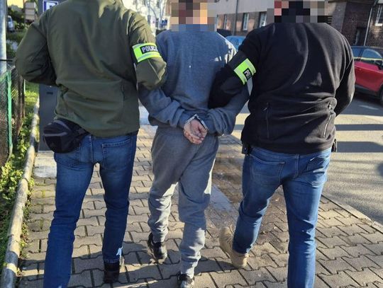 19 i 21-latek zatrzymani na gorącym uczynku. Oszukiwali seniorów w całej Polsce