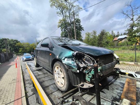 19-latek jechał wrakiem po narkotykach. Auto rozbił kilka dni wcześniej - wtedy też był pod wpływem