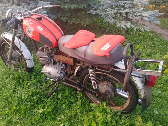 19-latek ukradł motocykl WSK, który stał nieużywany od lat. Właściciel wycenił go na 6 tysięcy i teraz grozi mu więzienie