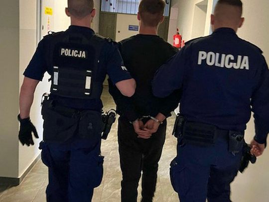 19-latek wszedł do sklepu z nożem kuchennym i groził kasjerce. Domagał się pieniędzy i papierosów