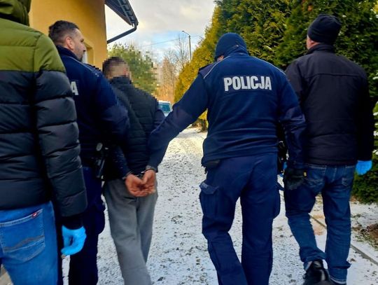 19-latek zabrał firmowe auto, pojeździł nim i celowo uszkodził. Odpowie też za posiadanie narkotyków