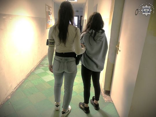 19-latka miała w mieszkaniu spore ilości narkotyków. Podczas nalotu zatrzymali też jej kolegę