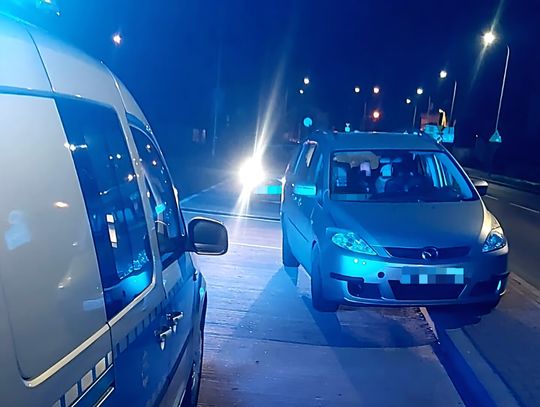 20-latek zatrzymał pijaną matkę wiozącą trójkę dzieci. Kilka godzin wcześniej sam wpadł pod wpływem