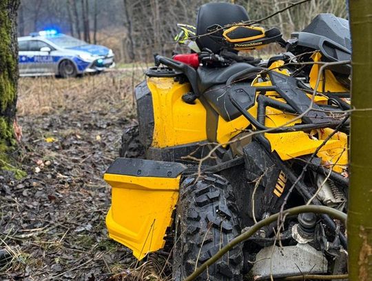 20-latka wjechała quadem w drzewo i trafiła do szpitala. Nie miała uprawnień do kierowania pojazdem 20-latka wjechała quadem w drzewo i trafiła do szpitala. Nie miała uprawnień do kierowania pojazdem