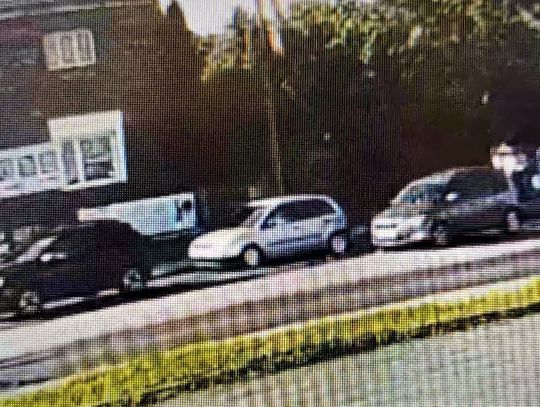 20-latka zagapiła się za kierownicą. Wjechała w auto jadące przed nią