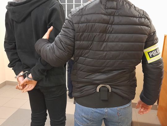 21-latek skazany za narkotyki wolał ukrywać się w piwnicy niż odsiedzieć wyrok. W końcu i tak trafił za kraty