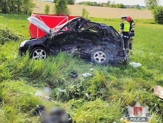 21-latek w bmw podczas wyprzedzania wbił się w bok opla. 58-latek za kierownicą nie miał żadnych szans