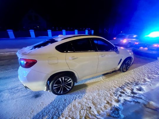21-latka zobaczyła luksusowe BMW i od razu wskoczyła do środka. Po godzinie zatrzymała ją policja