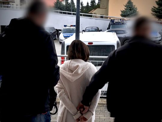 21-letnia Ukrainka zatrzymana na gorącym uczynku. Przyjechała taksówką odebrać pieniądze z oszustwa