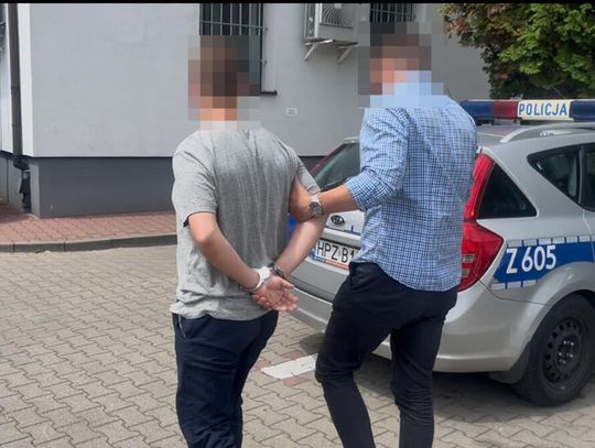 24-latek tworzył w internecie fikcyjne konta i nagabywał dzieci. Uwiódł i wykorzystał 15-latkę