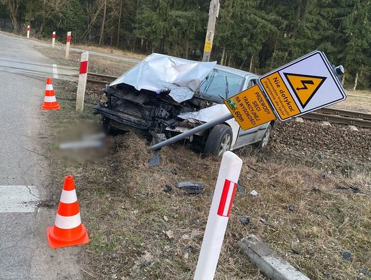 43-latek w seacie wjechał prosto pod nadjeżdżający pociąg. Tłumaczył, że był roztargniony i zmęczony