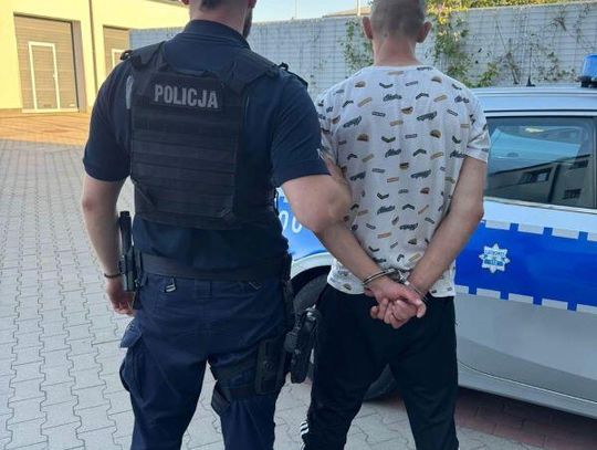 26-latek jechał rowerem przez park z otwartym piwem w ręku. W "nerce" miał różne narkotyki