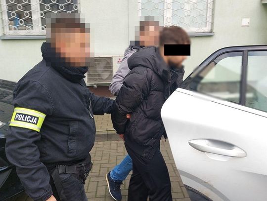 26-latek odpowie za paserstwo. Próbował wyjechać do Białorusi kradzionym BMW za 750 tysięcy złotych 26-latek odpowie za paserstwo. Próbował wyjechać do Białorusi kradzionym BMW za 750 tysięcy złotych