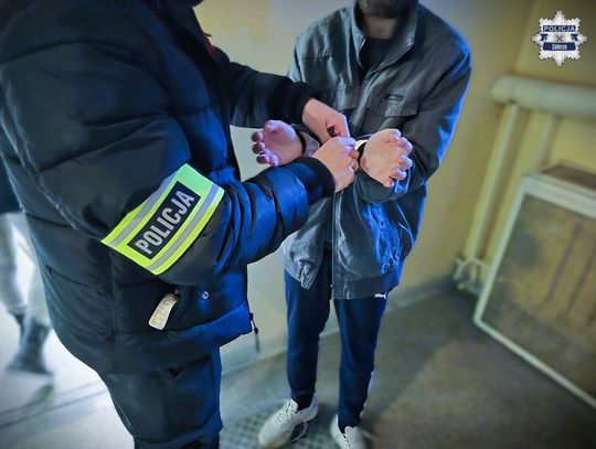 26-latek zatrzymany z dużymi ilościami narkotyków. Odpowie w warunkach recydywy