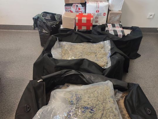 26-letni diler rozsyłał marihuanę do paczkomatów. Znaleźli u niego ponad 27 kg narkotyku