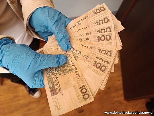 27-letni pracownik notorycznie okradał szefa. W cztery miesiące wyniósł prawie 130 tysięcy złotych