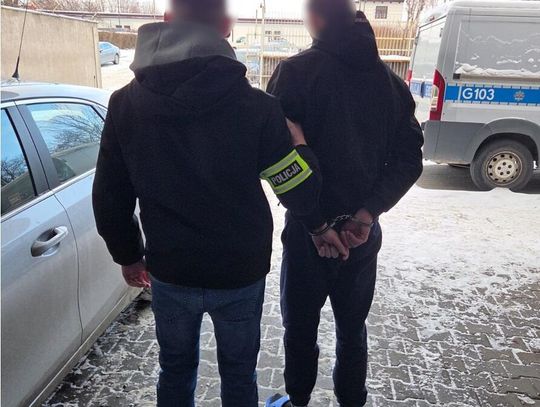 28-latek po kłótni z dziewczyną dźgnął ją nożem w brzuch. Uciekał z miasta, zatrzymali go na dworcu