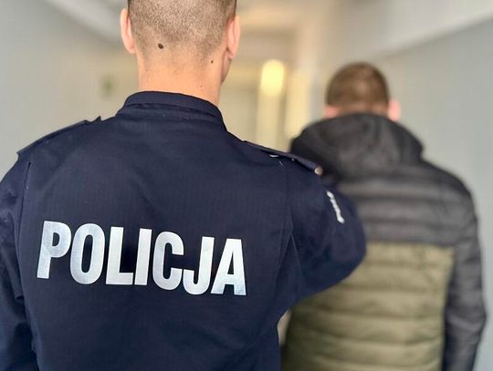 29-latek zamienił się kurtką z kolegą i wrócił kraść do drogerii. Myślał, że dzięki temu go nie rozpoznają 29-latek zamienił się kurtką z kolegą i wrócił kraść do drogerii. Myślał, że dzięki temu go nie rozpoznają