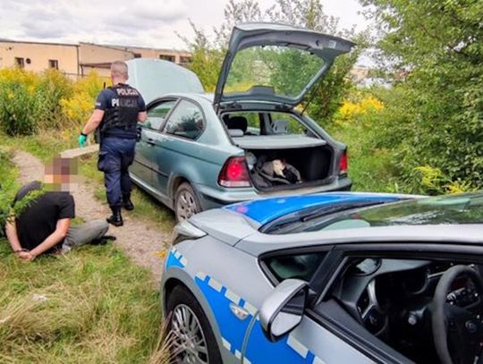 29-latek zatrzymany po policyjnym pościgu. Uciekał, bo był poszukiwany i jechał pod wpływem
