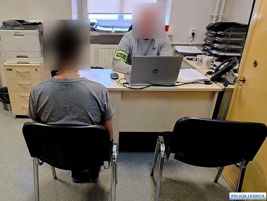 29-latka z małym dzieckiem przewracała się na ulicy. Była tak pijana