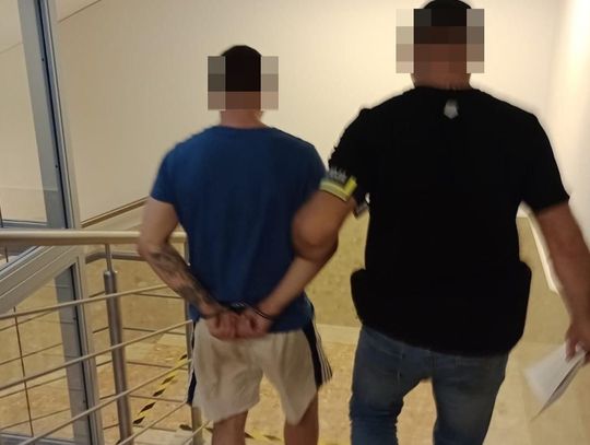 29-letni recydywista wyciągnął w banku nóż i zaczął grozić jednemu z klientów