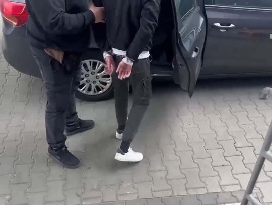 30-latek nękał 18-latkę przy pomocy sztucznej inteligencji. Generował kompromitujące filmiki i zdjęcia