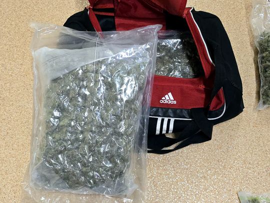 30-letni pseudokibic zatrzymany za narkotyki. W mieszkaniu ukrywał ponad 4 kg marihuany