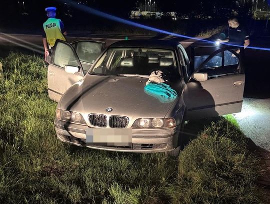 31-latek uciekał policji. Rozbił auto w rowie, zostawił ranną 15-latkę i zbiegł z miejsca wypadku